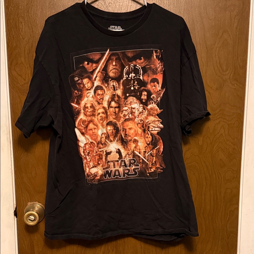 Star Wars Black T-Shirt with Iconic Characters Size 2XL